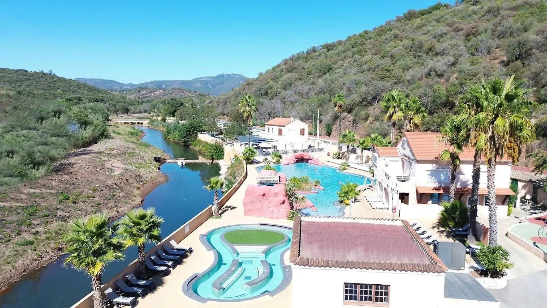 Camping 4 Etoiles - Parc Aquatique - Eece0H Saint-Raphael  0*, Saint-Raphael (Var) France