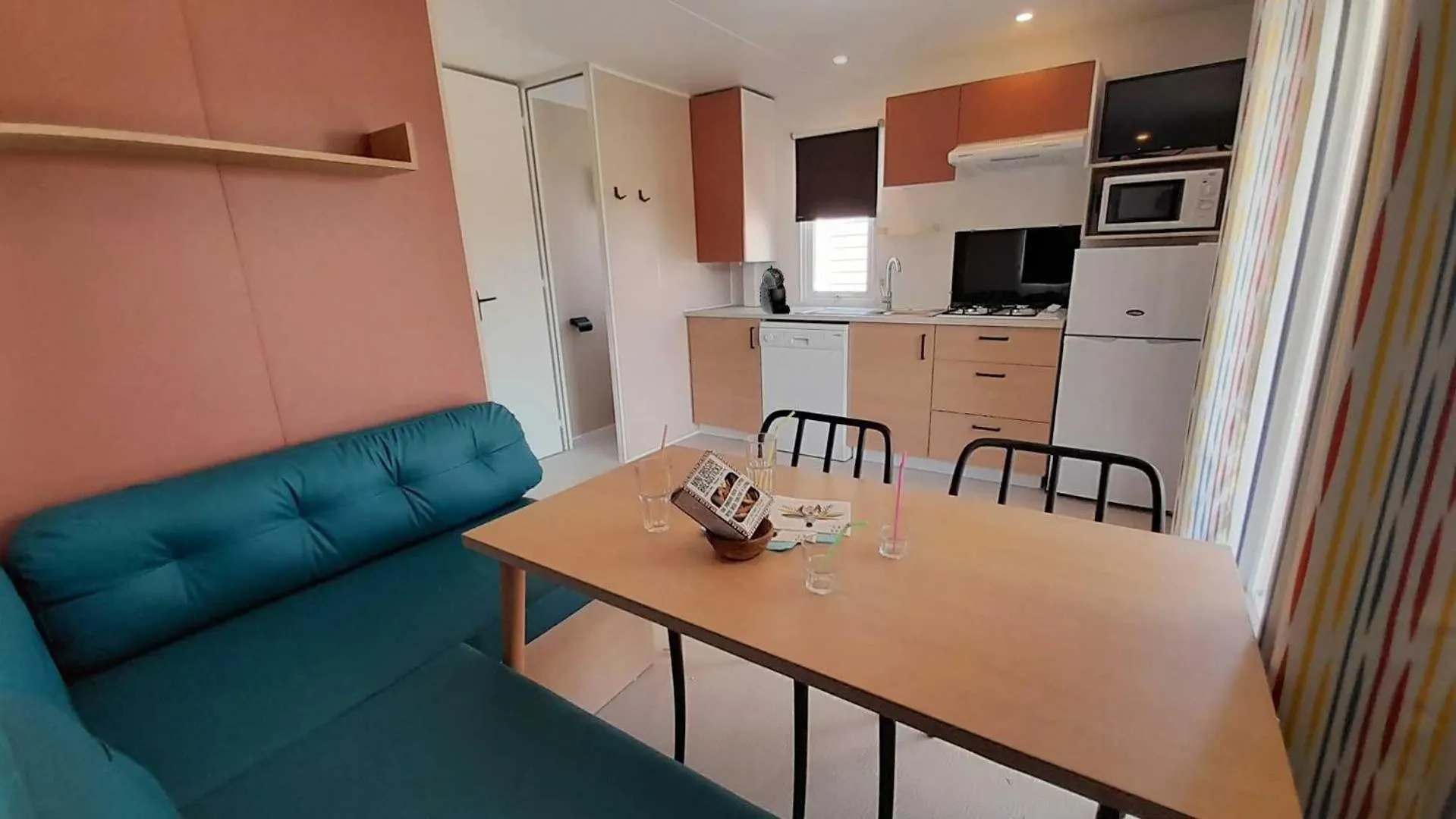 Campsite Camping 4 Etoiles - Parc Aquatique - Eece0H Saint-Raphael