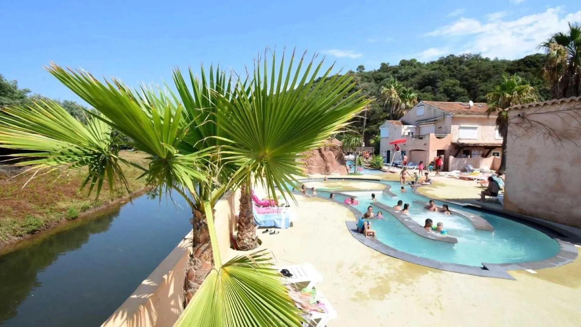 Campsite Camping 4 Etoiles - Parc Aquatique - Eece0H Saint-Raphael