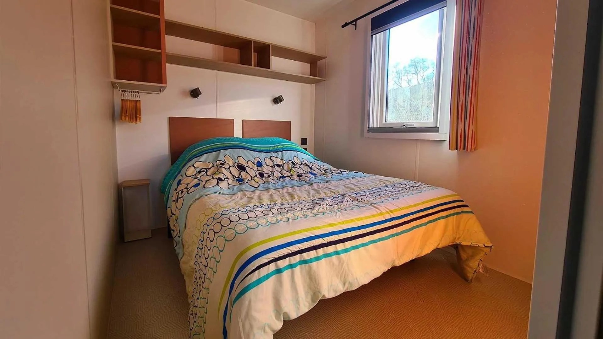 Camping 4 Etoiles - Parc Aquatique - Eece0H Saint-Raphael  Campsite Saint-Raphael (Var)